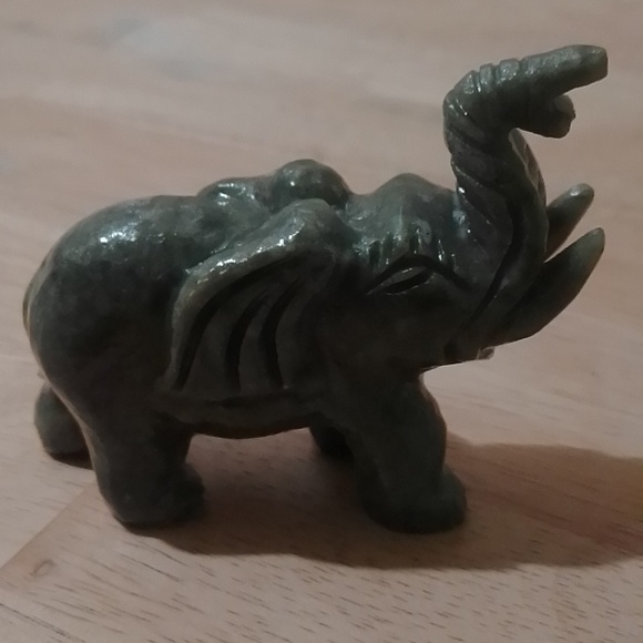 Other - Green jade elephant trunk up